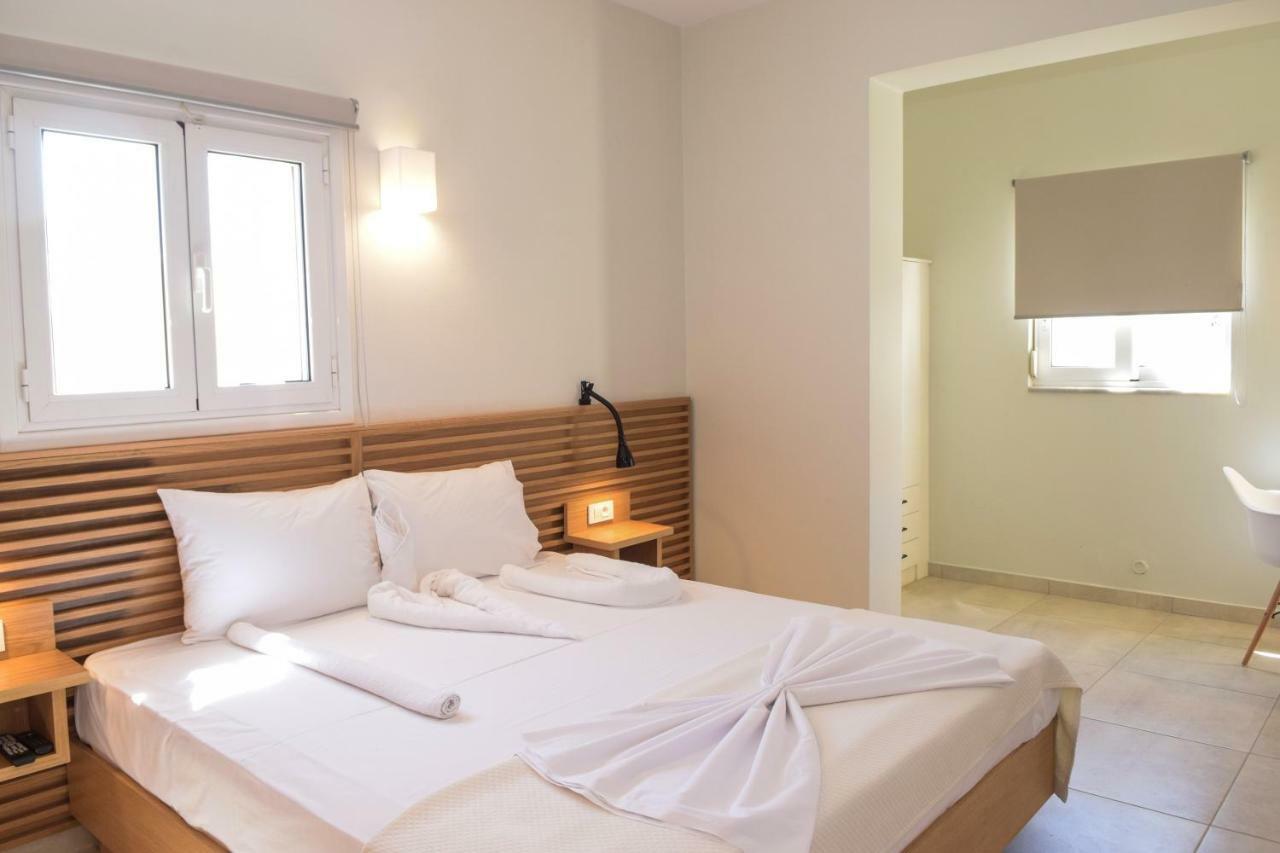 Mithos Premium Rooms Agia Marina  Exterior photo